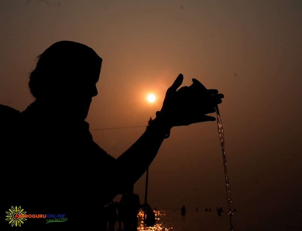 Offer water to Sun